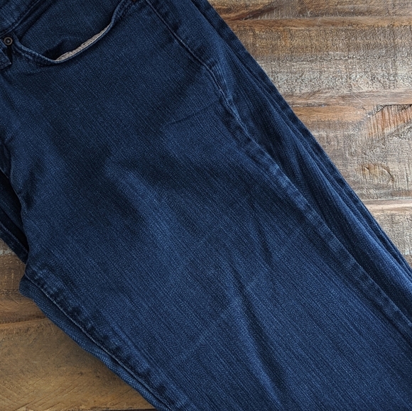 FINAL SALE 🌿BCBG MAXAZRIA WIDE LEG JEANS🌿 - Picture 8 of 8